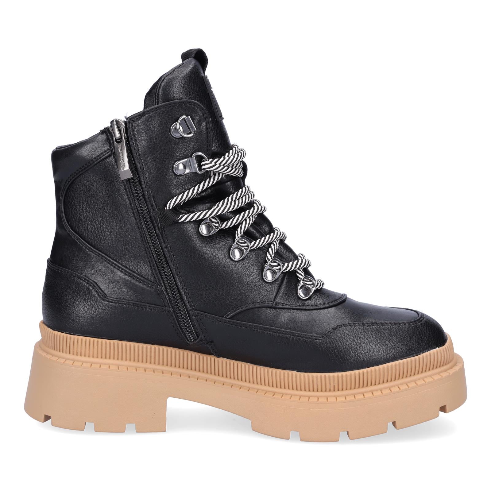 Tamaris women's lace-up boot black